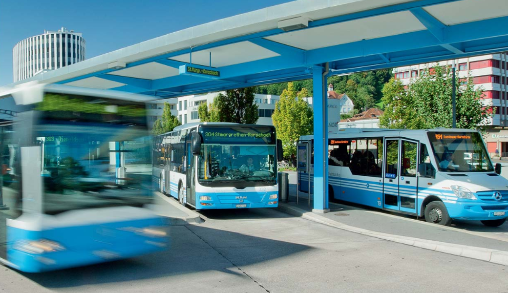 Die Buslinie 303, für die es das Bus-Badi-Diepoldsau-Kombi gibt, pendelt zwischen Heerbrugg und Hohenems.