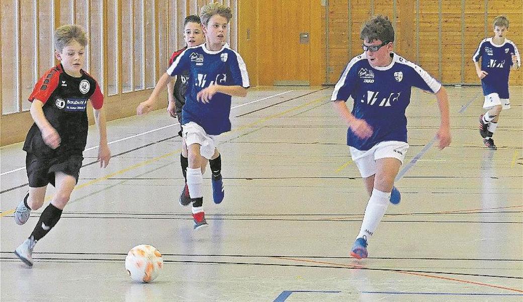 Bei den E12 schafften die jungen Widnauer einen grossartigen zweiten Platz, hier im Gruppenspiel gegen den FC Wil. 