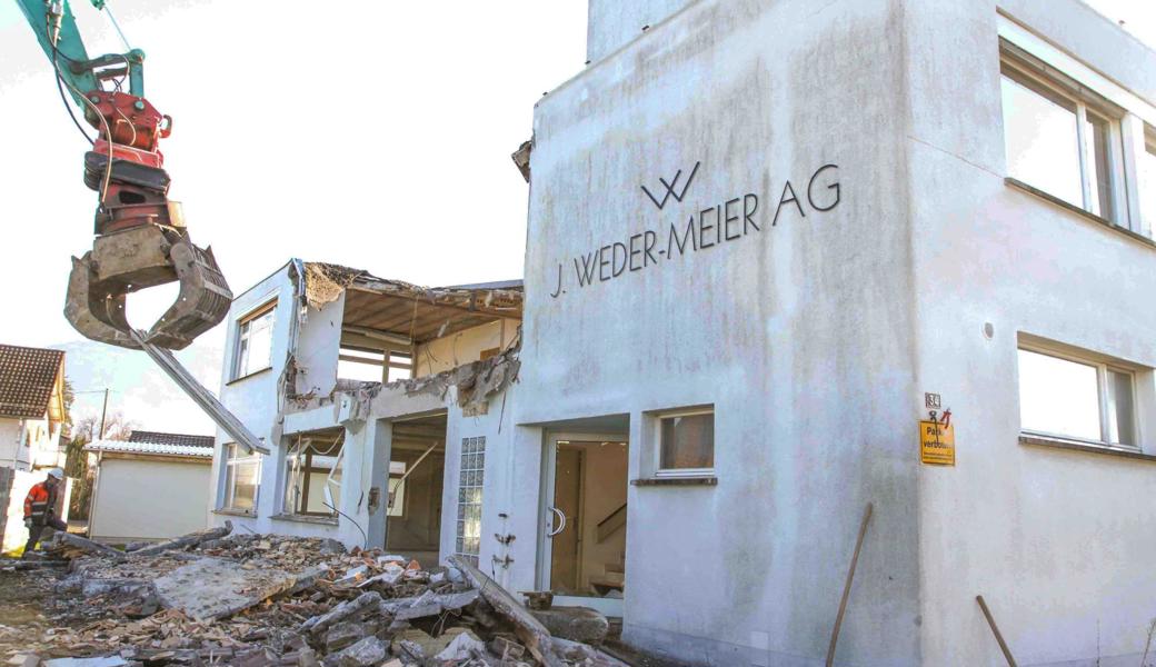 Die Liegenschaft an der Steigstrasse 34 diente der J. Weder-Meier AG als Bürogebäude, Fabrikladen und Musternäherei. 