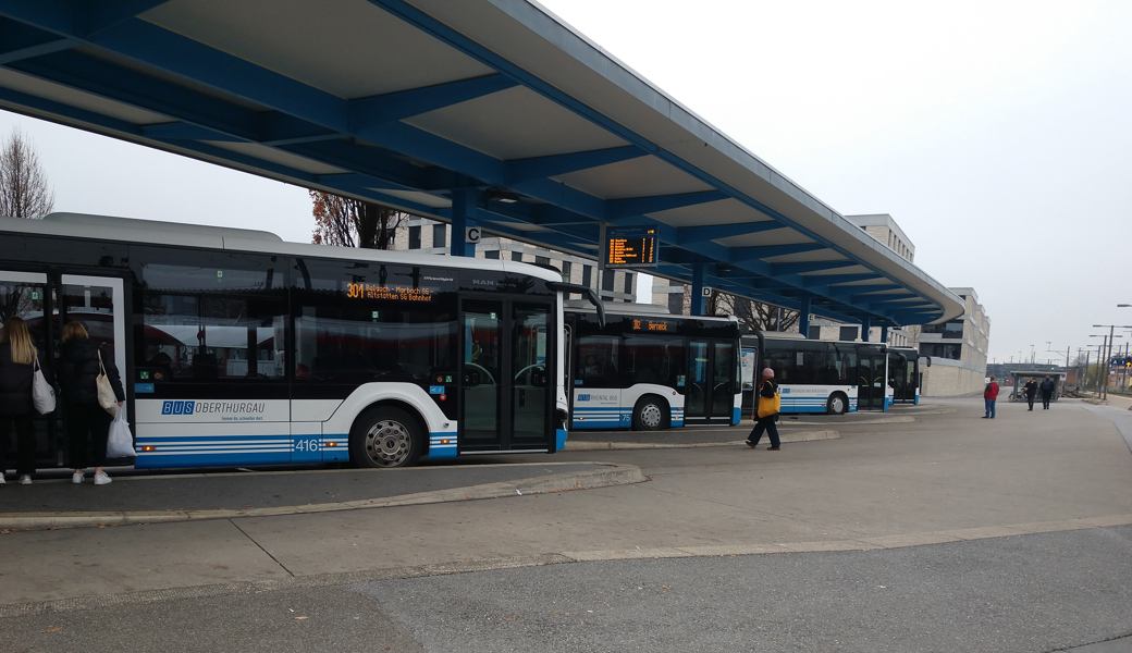 RTB-Busse am Bahnhof Heerbrugg.