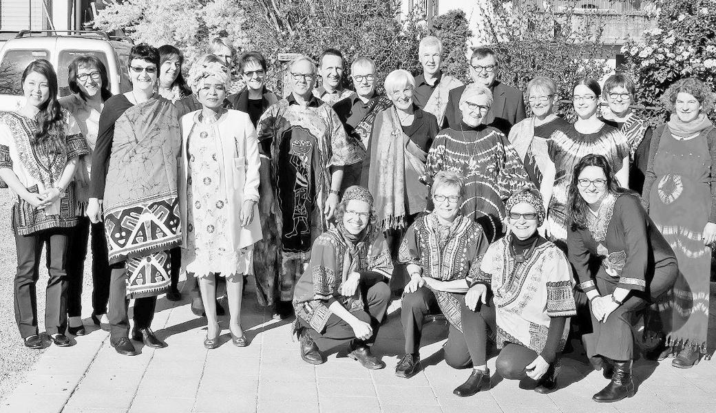 Der Kirchen- und Gospelchor Berneck-Au-Heerbrugg bereicherte den Taufbaum-Gottesdienst mit seinem Gesang. Bild: pd