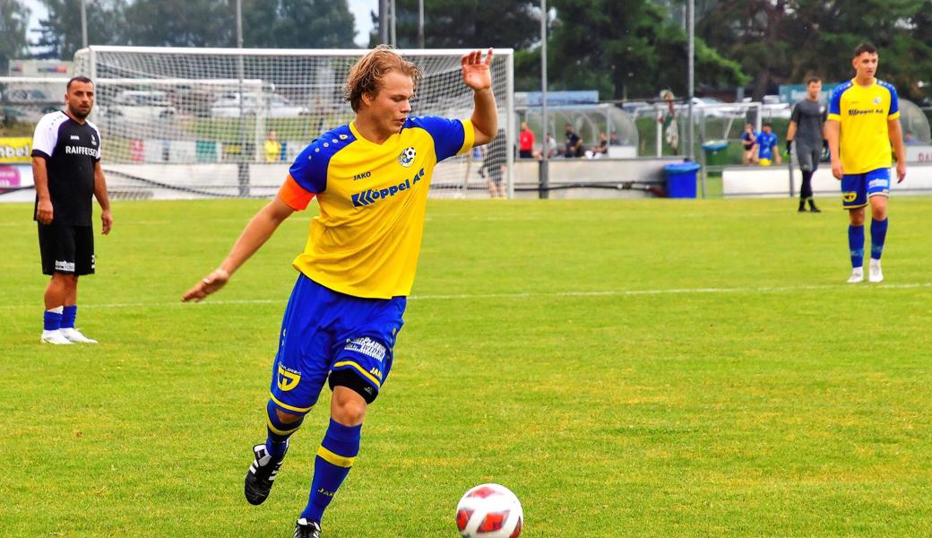 Jarò Boehrer und der FC Au-Berneck starten mit einem Auswärtssieg in die Saison.