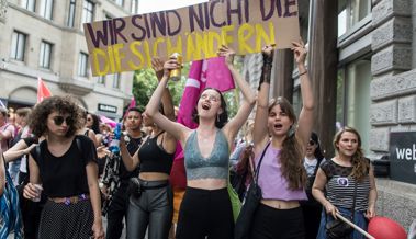 Auf die Strasse gehen? Bürgerliche Politikerinnen winken ab