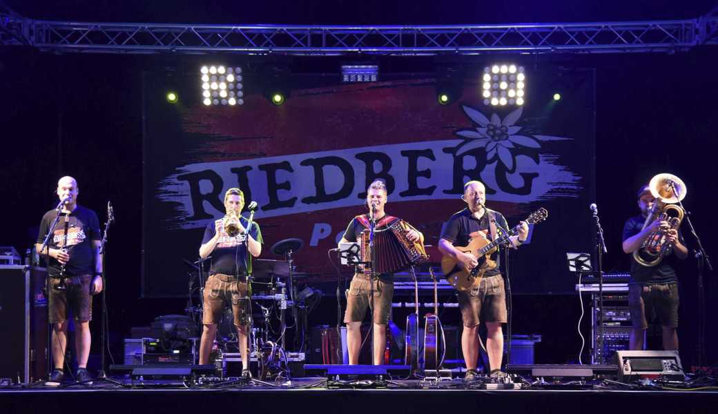 Am Samstagabend unterhält auch die Vorarlberger Partyband Riedberg. 