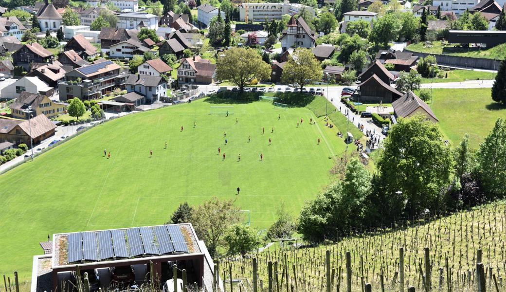 Der Sportplatz Oberdorf in Berneck ist Turnierort.