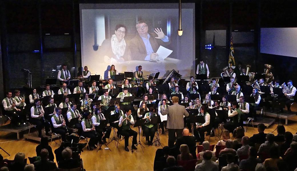 Die Musiker der MG Montlingen-Eichenwies mit Dirigent Mathias Beno bereiteten bei ihrem Galakonzert dem Publikum einen wunderbaren Abend. 