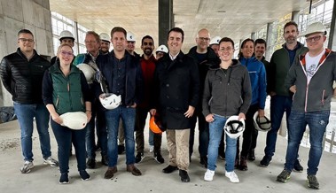 JCI-Mitglieder erleben moderne Spargelproduktion