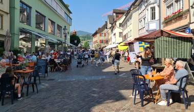 Am Buuremaart kann man Lernenden über die Schulter schauen