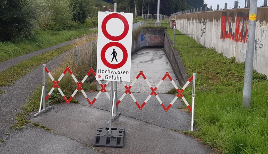 Kein Durchkommen im Rheinvorland.