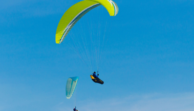 Gleitschirmpilot stürzt beim Pumptrack in Altstätten ab und wird von der Rega ins Spital geflogen