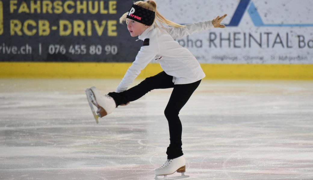 Die siebenjährige Eiskunstläuferin Emily Metzler ist weiter als die meisten gleichaltrigen Konkurrentinnen: Sie hat diese Saison nicht nur den Axel, sondern auch drei doppelte Sprünge gelernt.