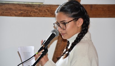 Junge Rednerin und junger Rednerin in Altstätten loben die Schweiz