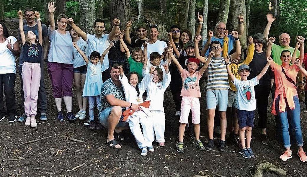 Die Karateschule Altstätten lud zu einem Grillabend in den Waldpark ein. 