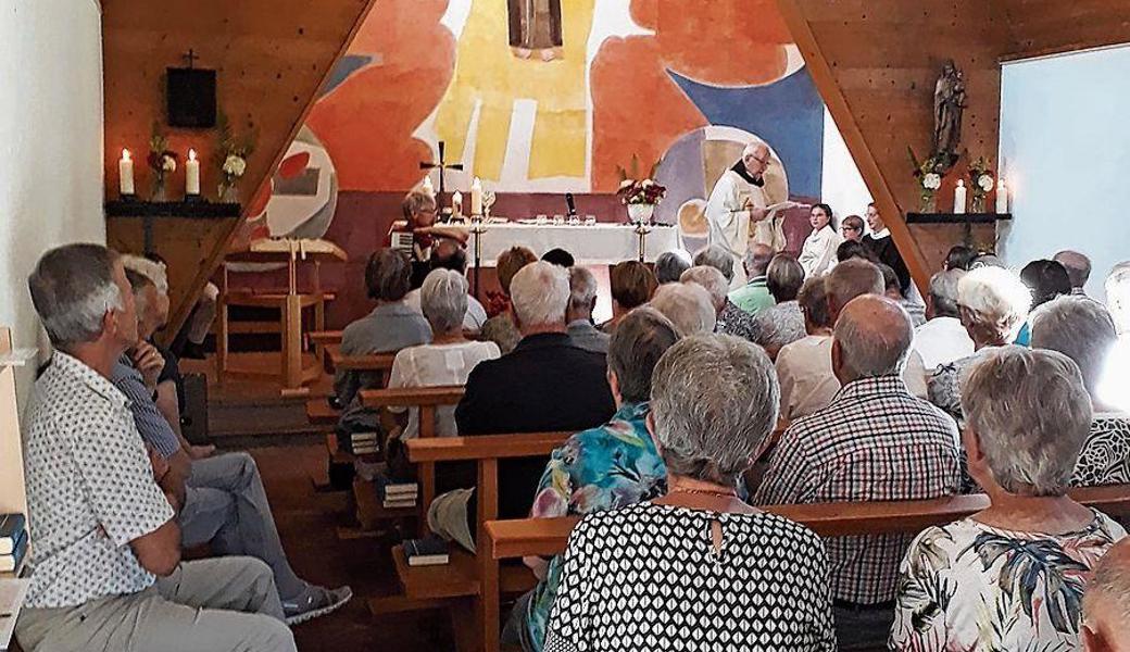 Die Gläubigen feierten gemeinsam den Festgottesdienst zu Ehren des heiligen Antonius. 