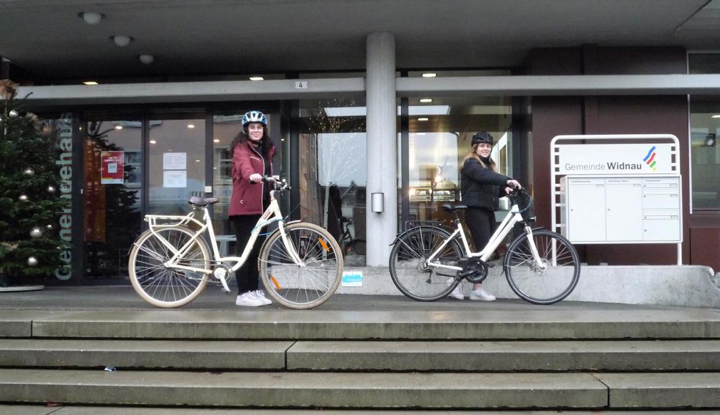 Mitarbeiterinnen und Mitarbeiter von Verwaltung und Gemeindebetrieben sollen künftig mit dem Velo zur Arbeit kommen.