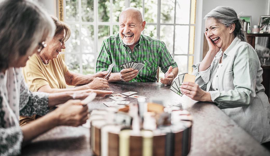 Gemeinsame Erlebnisse und Austauschmöglichkeiten steigern die Lebensqualität von Seniorinnen und Senioren und tragen zur Stärkung ihrer Gesundheit bei.