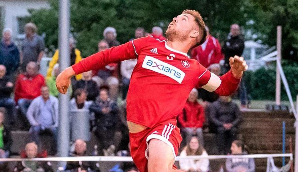 Raphael Schlattinger spielt diese Saison bei Diepoldsau-Schmitter. In der Nati ist er Captain.