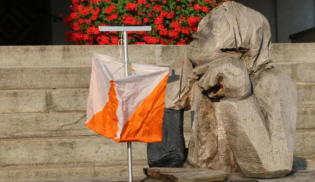 Beim Bernecker Dorf-OL wird „Toni“ auf dem Rathausplatz alle Teilnehmer begrüssen können.