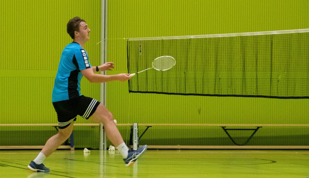 20-jähriger Diepoldsauer holt am Rheintal Badminton Open in Altstätten zwei Siege