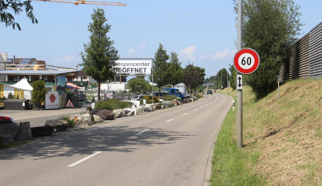 Auf der Espenstrasse in Widnau, auf Höhe des Gartencenters Bucher, war der Rheintaler BMW-Fahrer mit einer Geschwindigkeit unterwegs, die sogar auf der Autobahn deutlich zu hoch gewesen wäre.