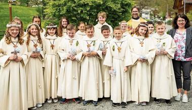 Elf  Kinder feierten ihre Erstkommunion