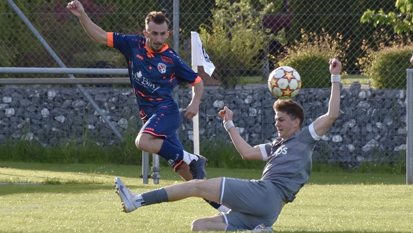 In der Rückrunde löste der FC Rheineck (in Blau) den FC Heiden in der 4. Liga, Gruppe 3, auf dem zweiten Tabellenrang ab.