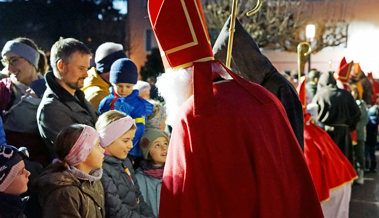 Tradition mit Bart und Bischofsstab: Der Klausauszug lässt Kinderaugen leuchten