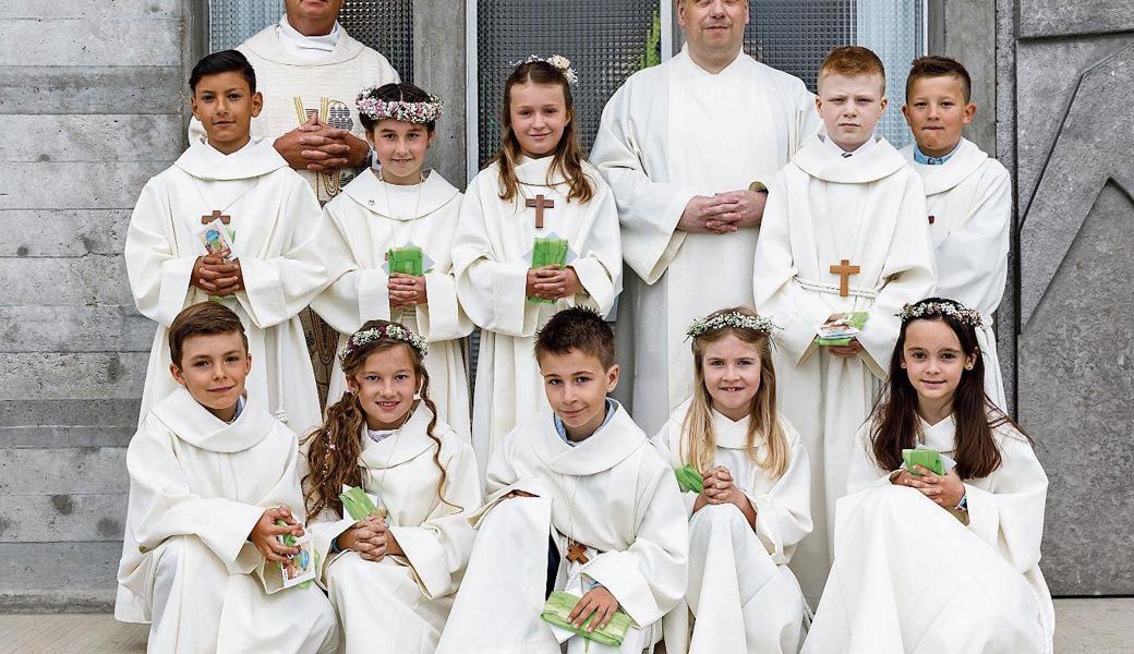 Zehn Kinder feiern Erstkommunion