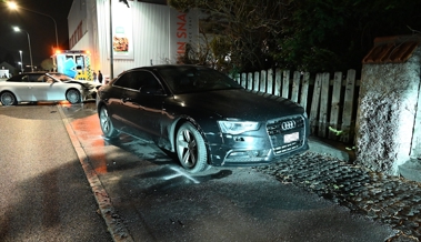 66-Jähriger Mann verursacht Autounfall und flüchtet zu Fuss