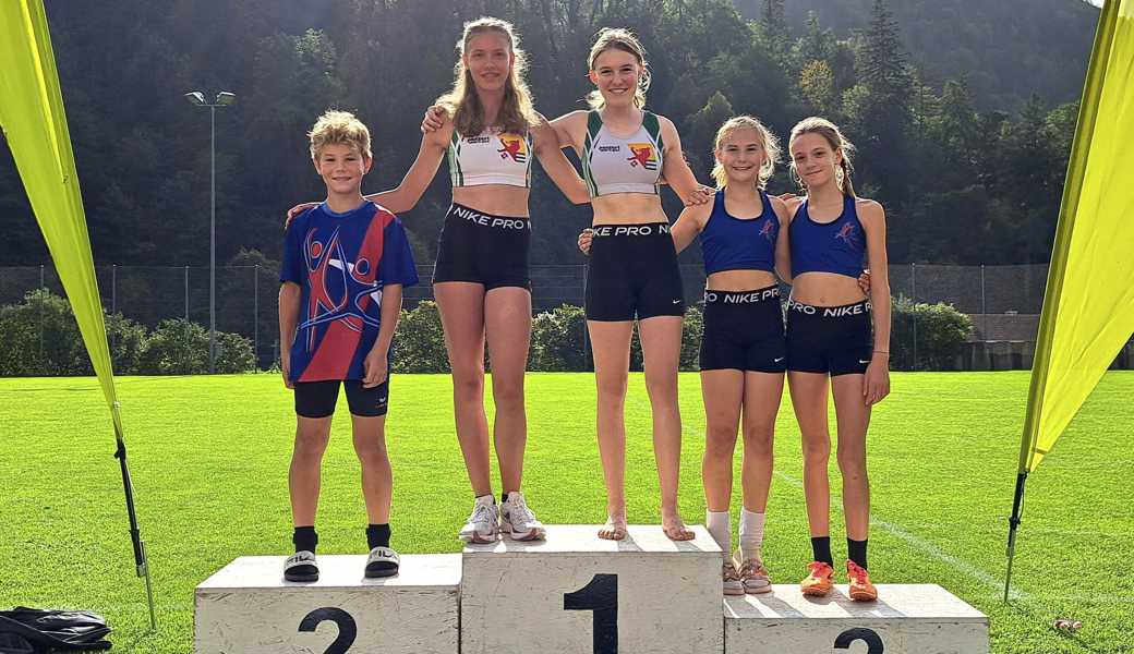 Erfolgreiche Leichtathletinnen und Leichtathleten (von links): Nael Fischer, Aline Metzler, Elena van der Maat, Malea Fischer und Mila Hutter. 