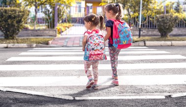 Sicher zu Fuss: So lernen Kinder, den Schulweg selbstständig zu meistern