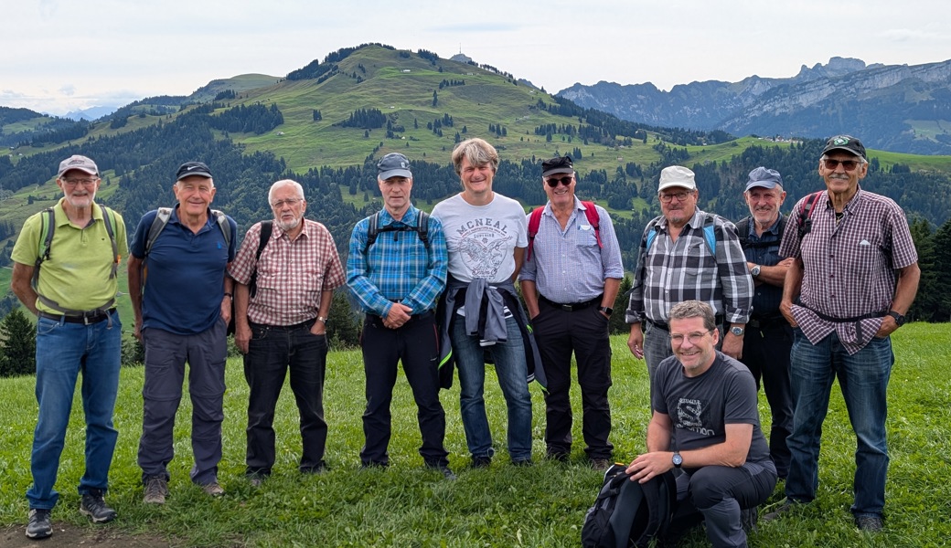 Männerriege auf dem Hohen Hirschberg
