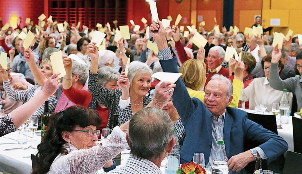 Breite Zustimmung zu allen Anträgen an der GV der Raiffeisenbank Berneck-Au. 