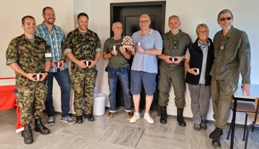 Der Pokal wanderte nicht unerwartet wieder über den Rhein