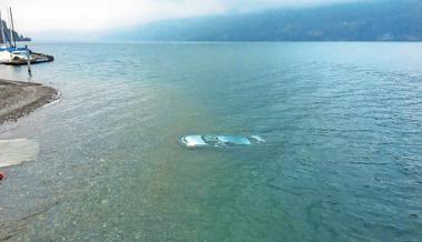 Statt Boot geht Auto im Walensee baden