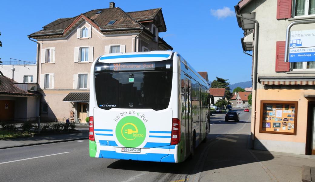 Im Rheintal fährt seit 2020 ein E-Bus.