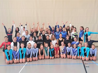 Erfolgreiche Testabnahme für die jungen Gymnastinnen im Rheintal
