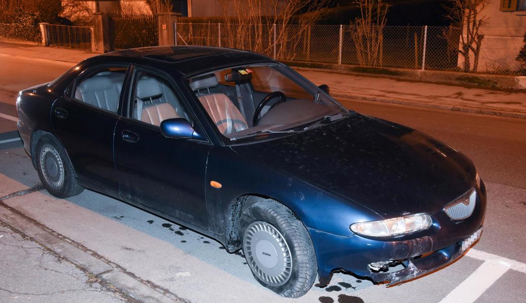 Am Unfallfahrzeug entstand ebenfalls Sachschaden.