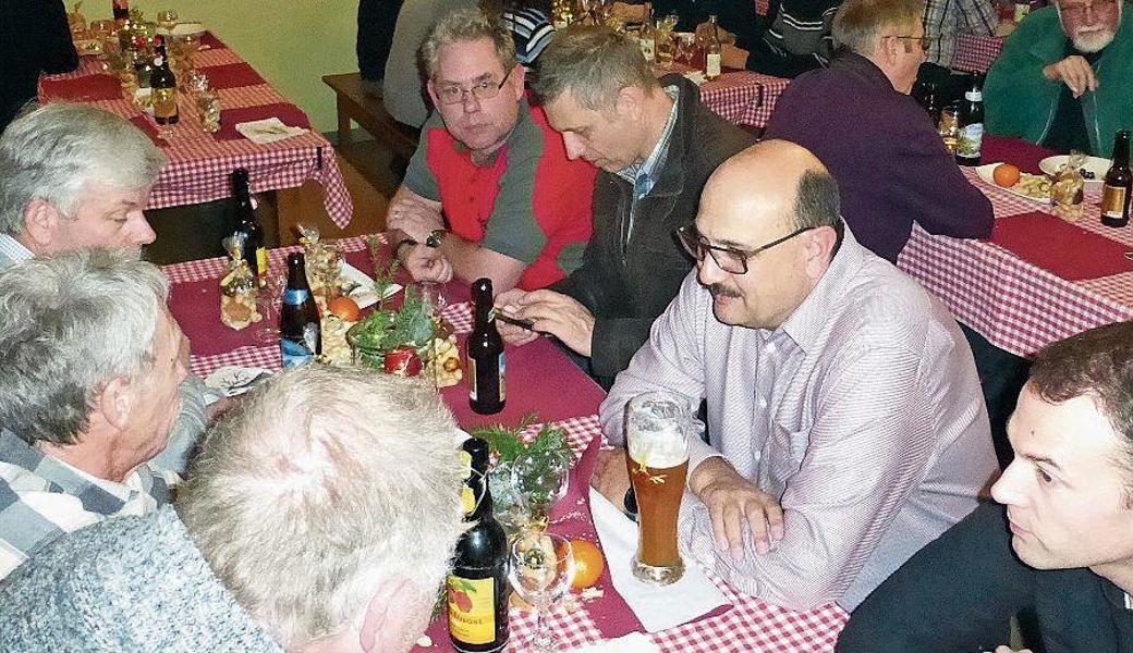 Das Mitarbeiterteam des Museums Heldsberg wurde zum Chlaushöck und weiteren Informationen in die Heldsbergstube eingeladen. 