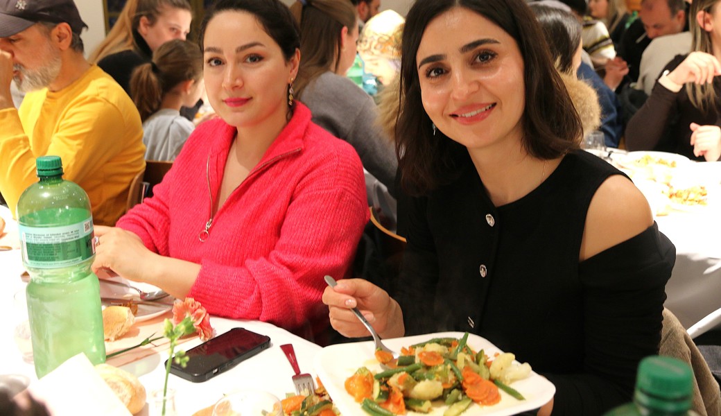 Ein besonderer «Znacht» beim gemeinsamen Fastenbrechen Iftar