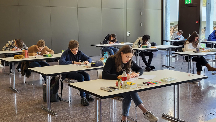 Während der schriftlichen Prüfung an der Kanti Heerbrugg.