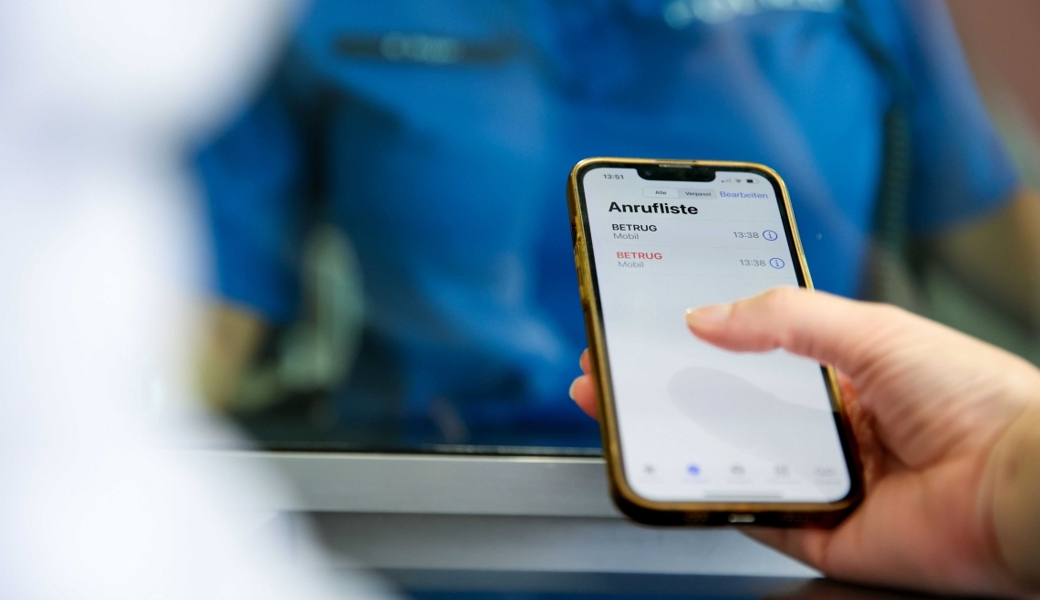 Geldübergabe verhindert: Kantonspolizei nimmt zwei verdächtige Telefonbetrüger fest