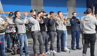Auf den Knall folgte der Jubel: Die Fasnachtssaison ist gestartet Auf den Knall folgte der Jubel: Die Fasnachtssaison ist gestartet