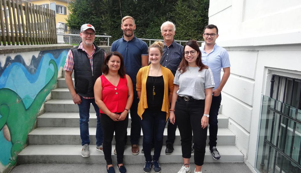 Die Macher des Projekts «Jugend ist Zukunft» (von links): Jürgen Kratzer, Natasa Zubcic, Roman Rüssmann, Daniela Benz, Ruedi Dörig, Denise Baumgartner und Simon Büchel.