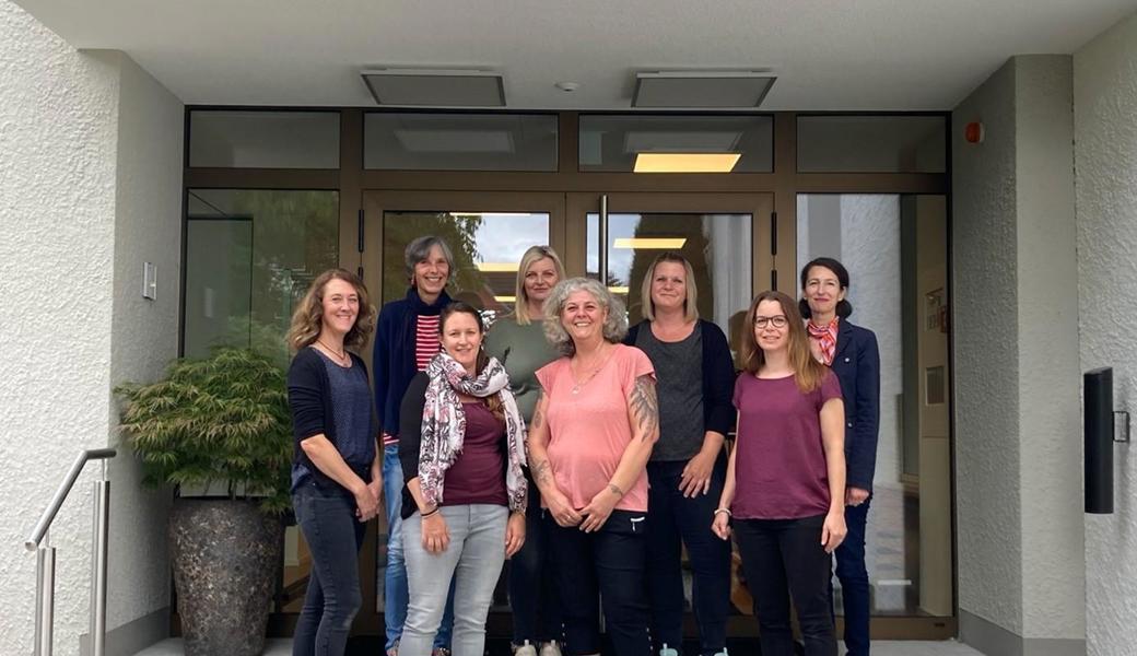 Rahel Biefer (Leitung, von links), Astrid Zeller-Freuler, Jennifer Arnold-Sieber, Gloria Gruber, Georgette Heule, Uta Schachtler, Karin Mosch (Schulrat) und Maria Reiss (Schulrat).