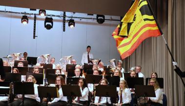 Rebsteiner Musikanten in frischem Rot