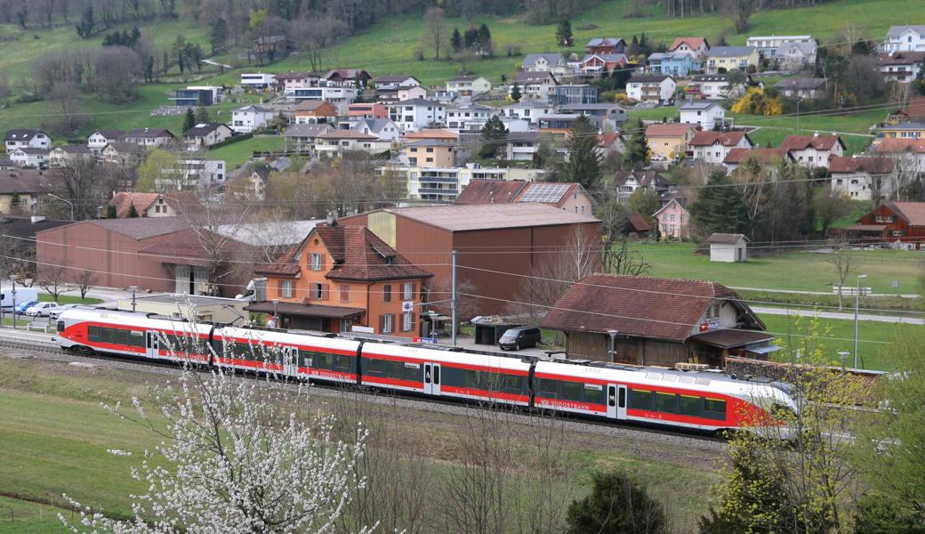 Der Bahnhof Rüthi wird zum Kreuzungsbahnhof ausgebaut, damit die S-Bahnen künftig dort kreuzen können.