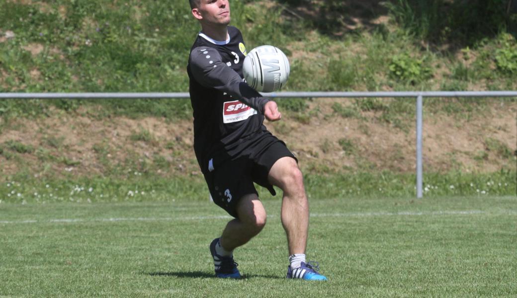 Stefan Eggert zeigte in beiden Spielen eine starke Abwehrleistung.