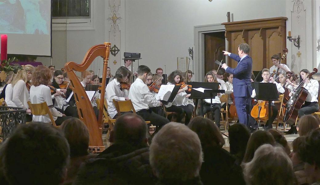 Das Jugendsinfonieorchester wird das Konzert in der katholischen Kirche eröffnen. 