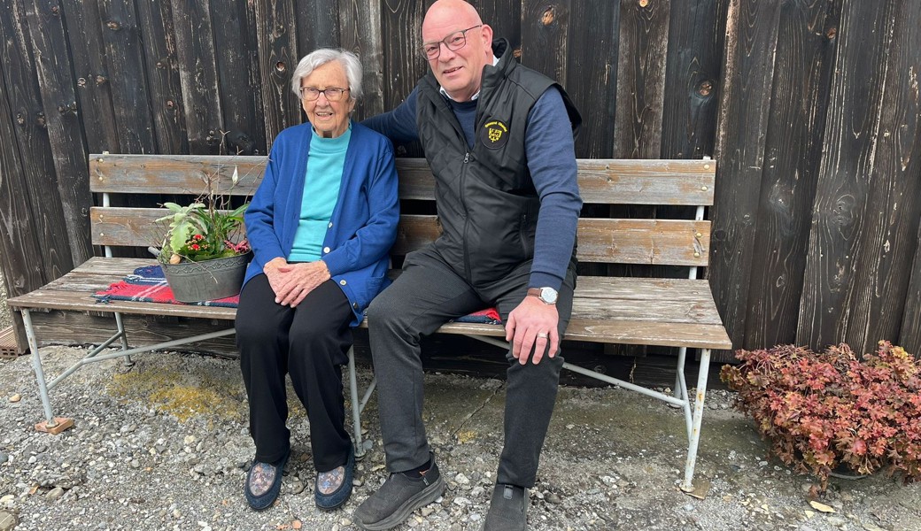 Luzia Wüst wurde kürzlich 100 Jahre alt – Gemeindepräsident unter den Gratulanten